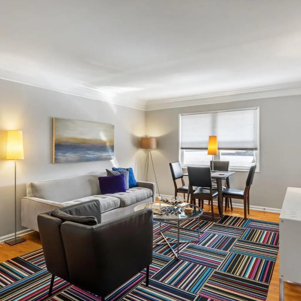 Photograph of Brookwood Courtyard by BCA Furnished Apartments
