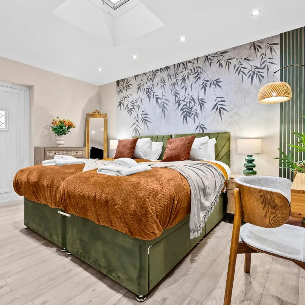 Photograph of Cosy 2bed, 2 bath in vibrant Oval, Kennington with free parking by Gold Stays