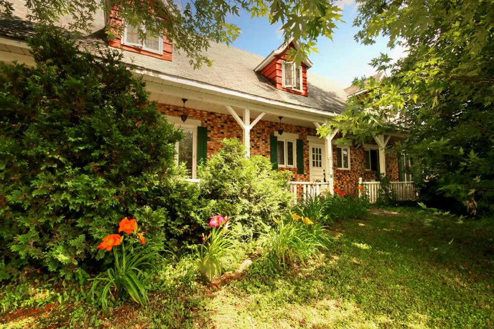 Photograph of Vieille Maison Rustique Espace Intéressant