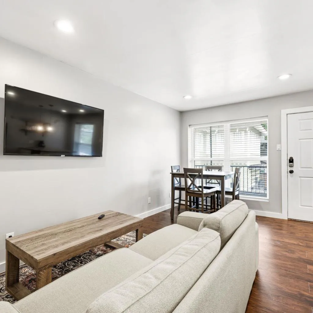 Photograph of Glendale Court Unit 6