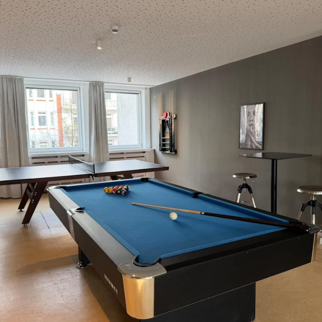 Photograph of 280 qm Billard Tischtennis Tischkicker