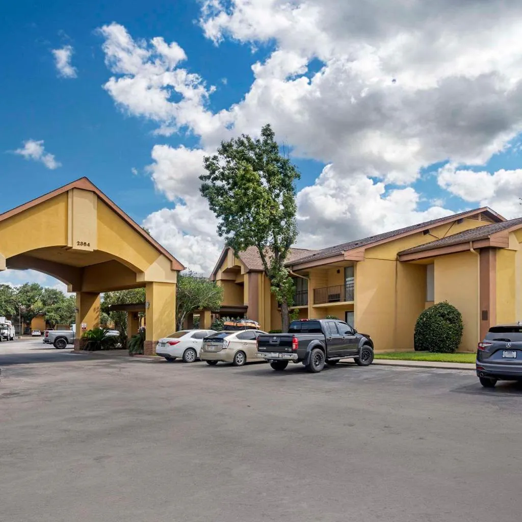 Photograph of Quality Inn & Suites NRG Park - Medical Center