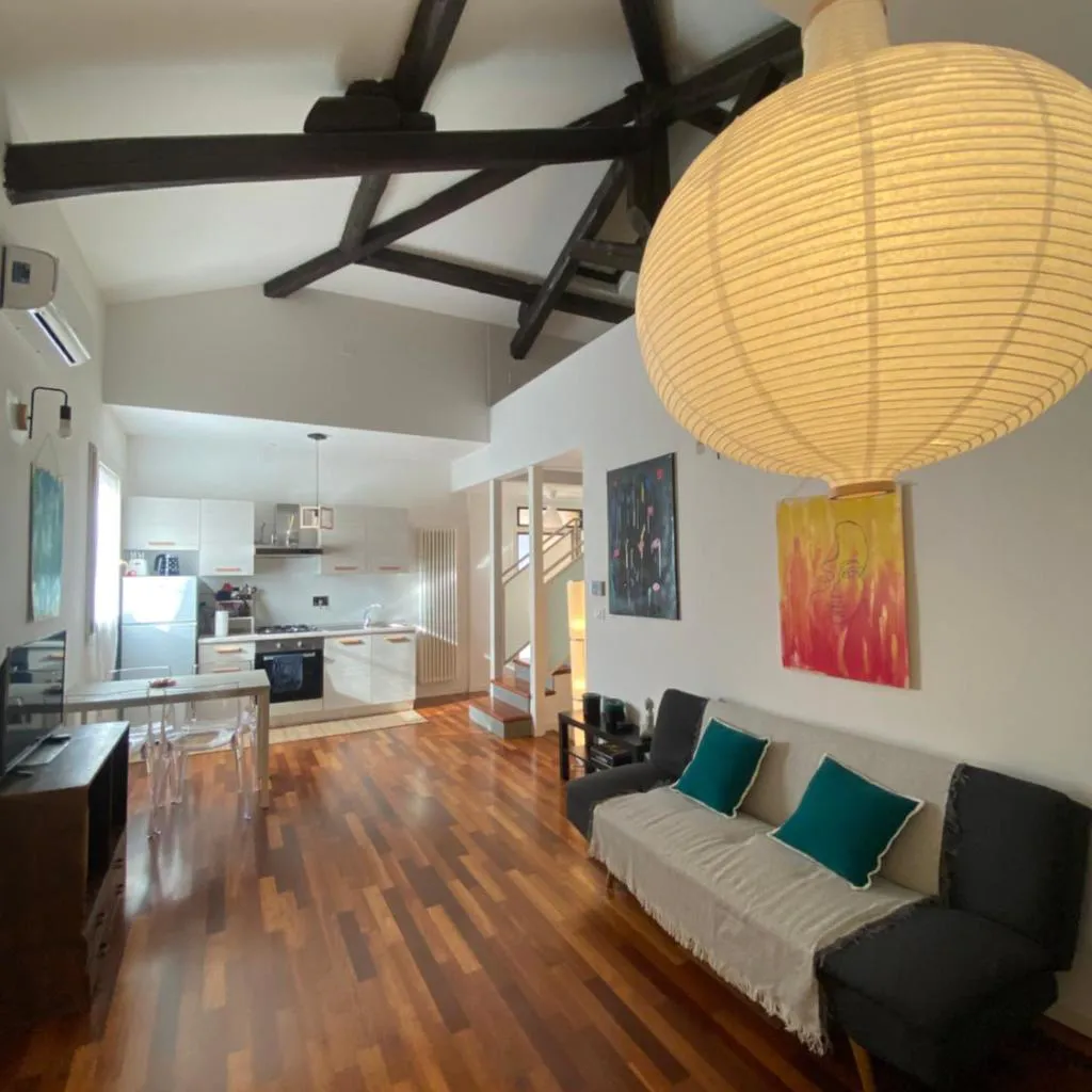 Photograph of La Casa di Giulia, spazioso loft su due livelli a 10 minuti di macchina dal centro