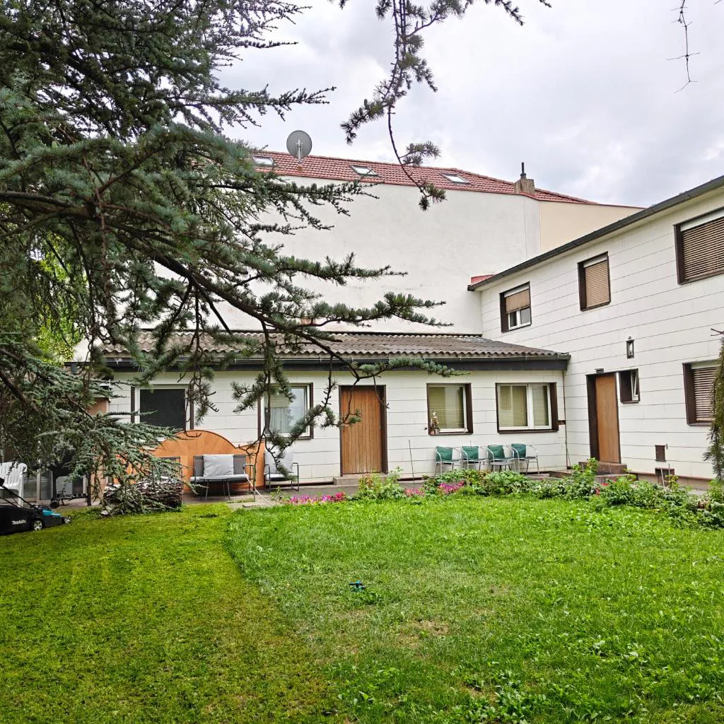 Photograph of Haus mit Garten nahe U1