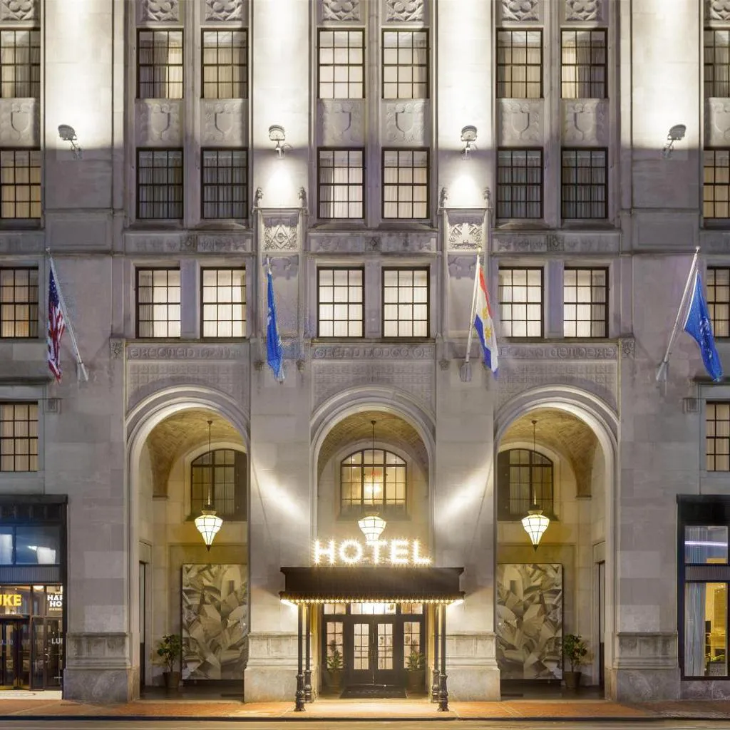 Photograph of Hilton New Orleans / St. Charles Avenue