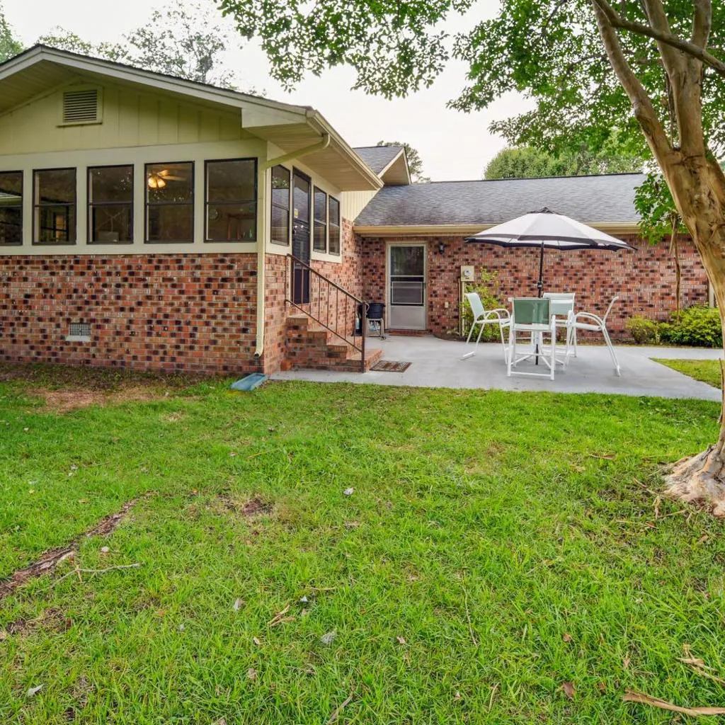 Photograph of 6 Mi to Beach: Myrtle Beach Escape w/ Sunroom!