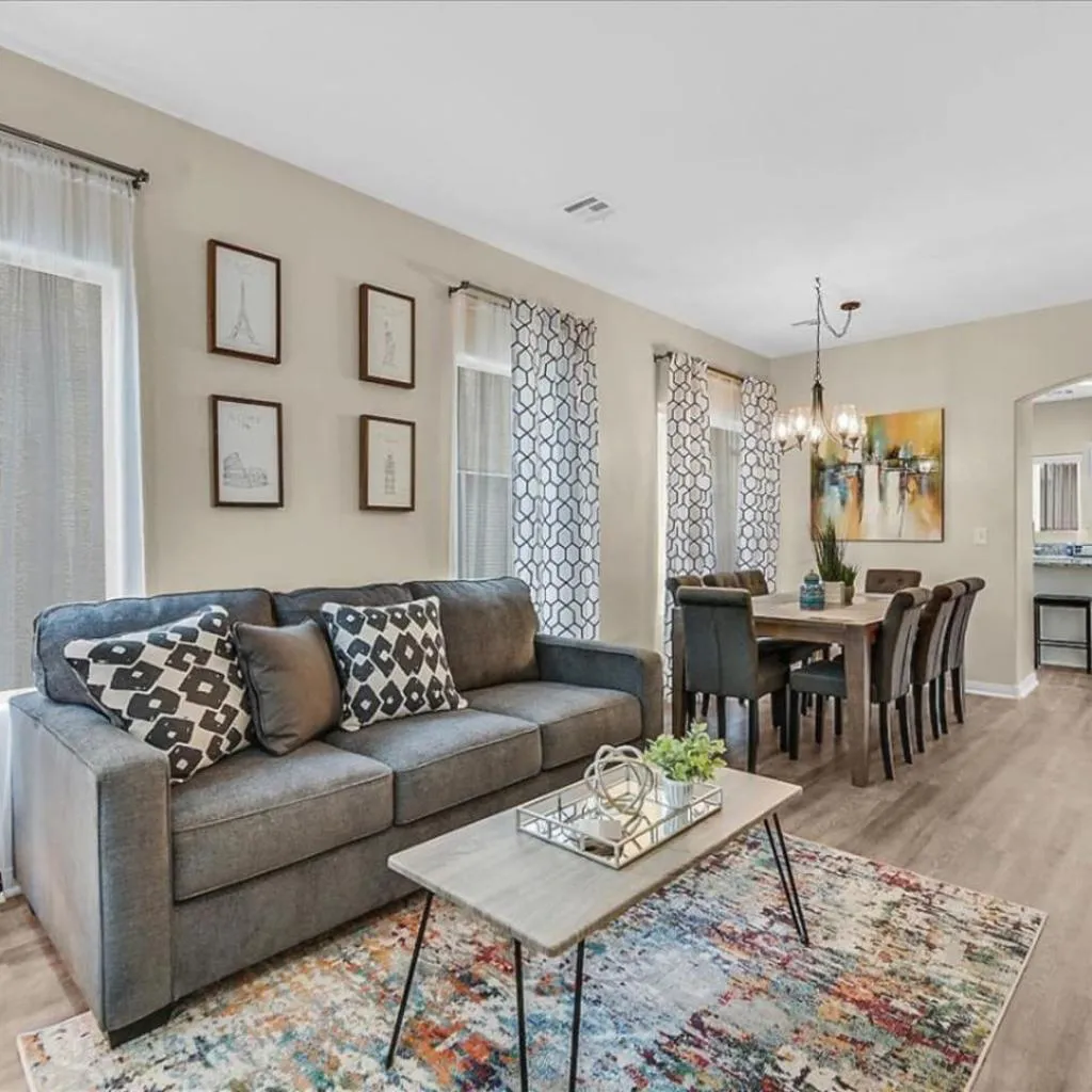 Photograph of 4BR Vegas Home Pet Friendly Parking Near Strip