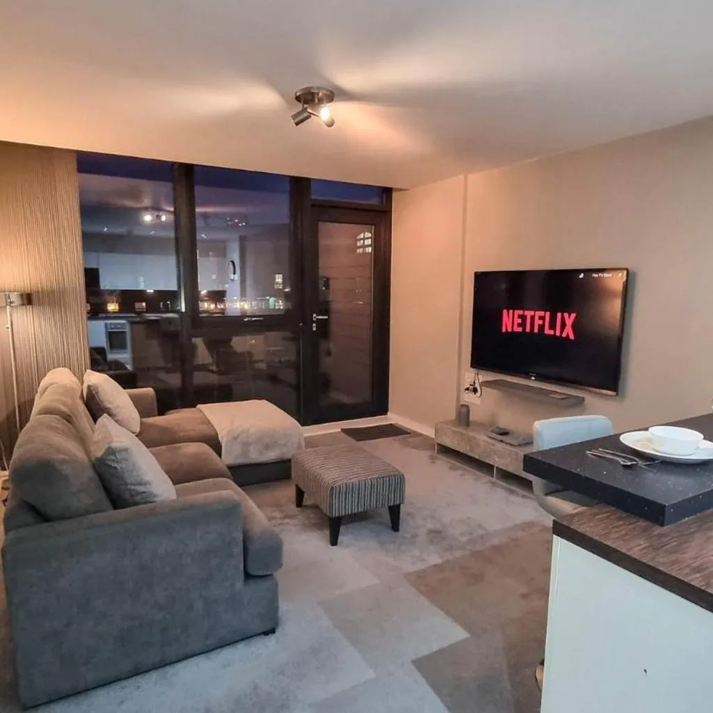 Photograph of 2 Bed Castlefield Flat Canalside