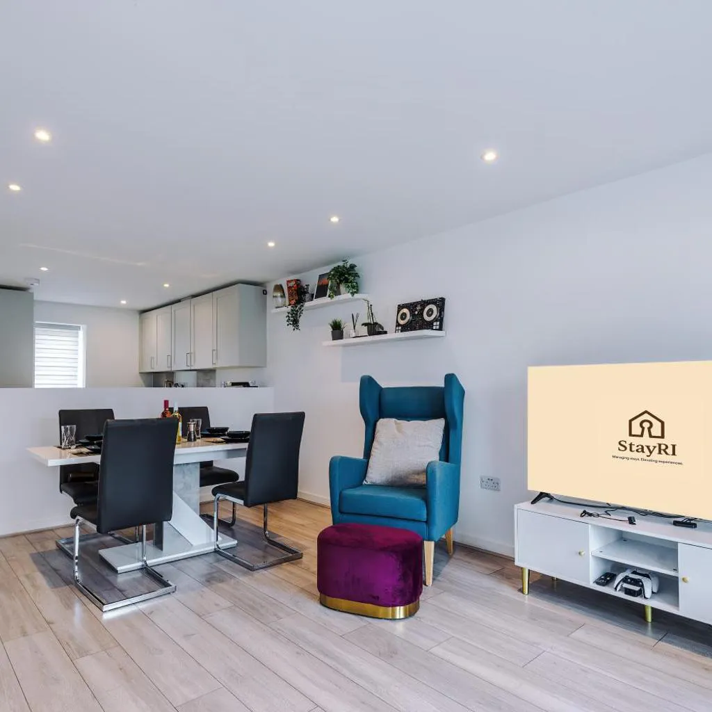 Photograph of Spacious Central Home in MCR - Free Parking, PS5 & SuperFast WiFi