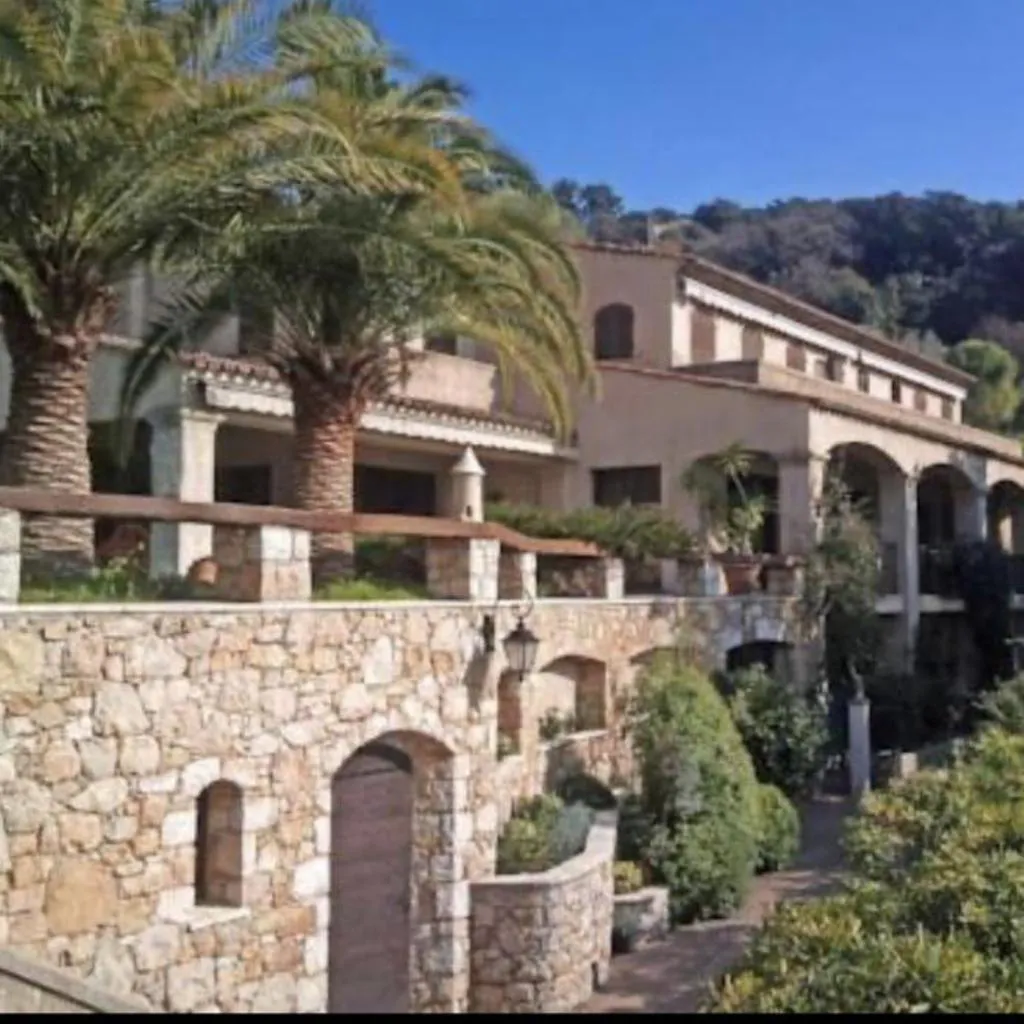Photograph of Villa loucisa Nice piscine vue mer 8 chambres 24 couchages