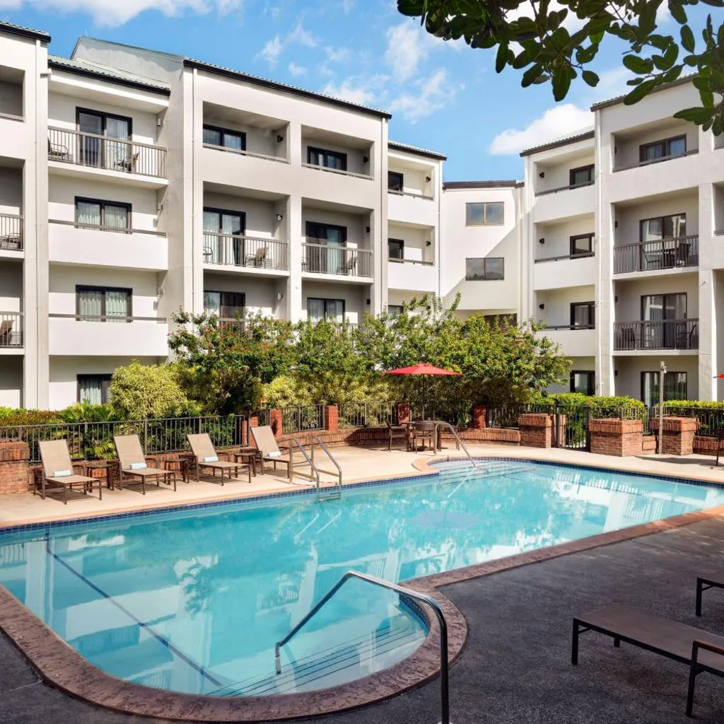 Photograph of Courtyard Miami Airport West Doral