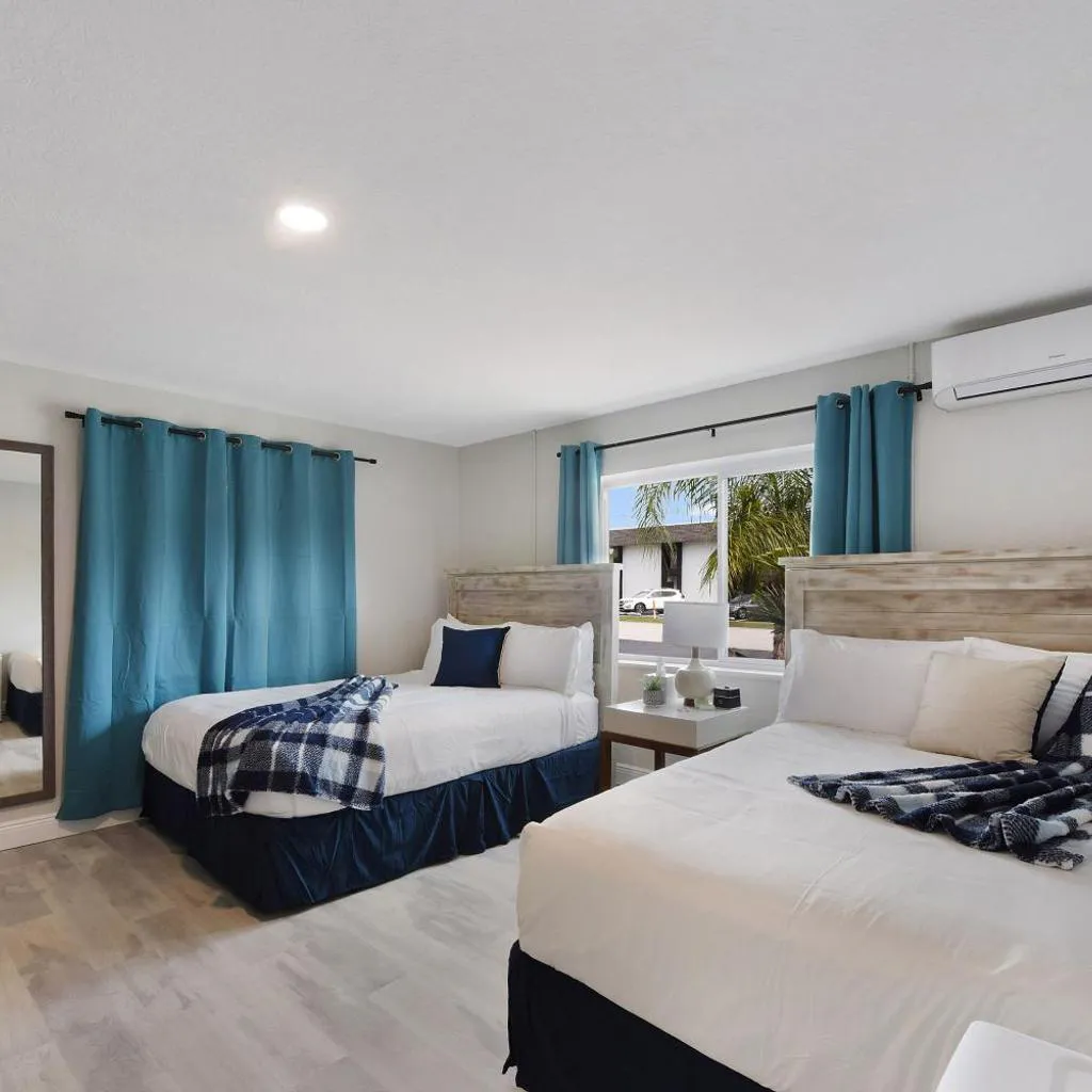 Photograph of Palm Cove Motel