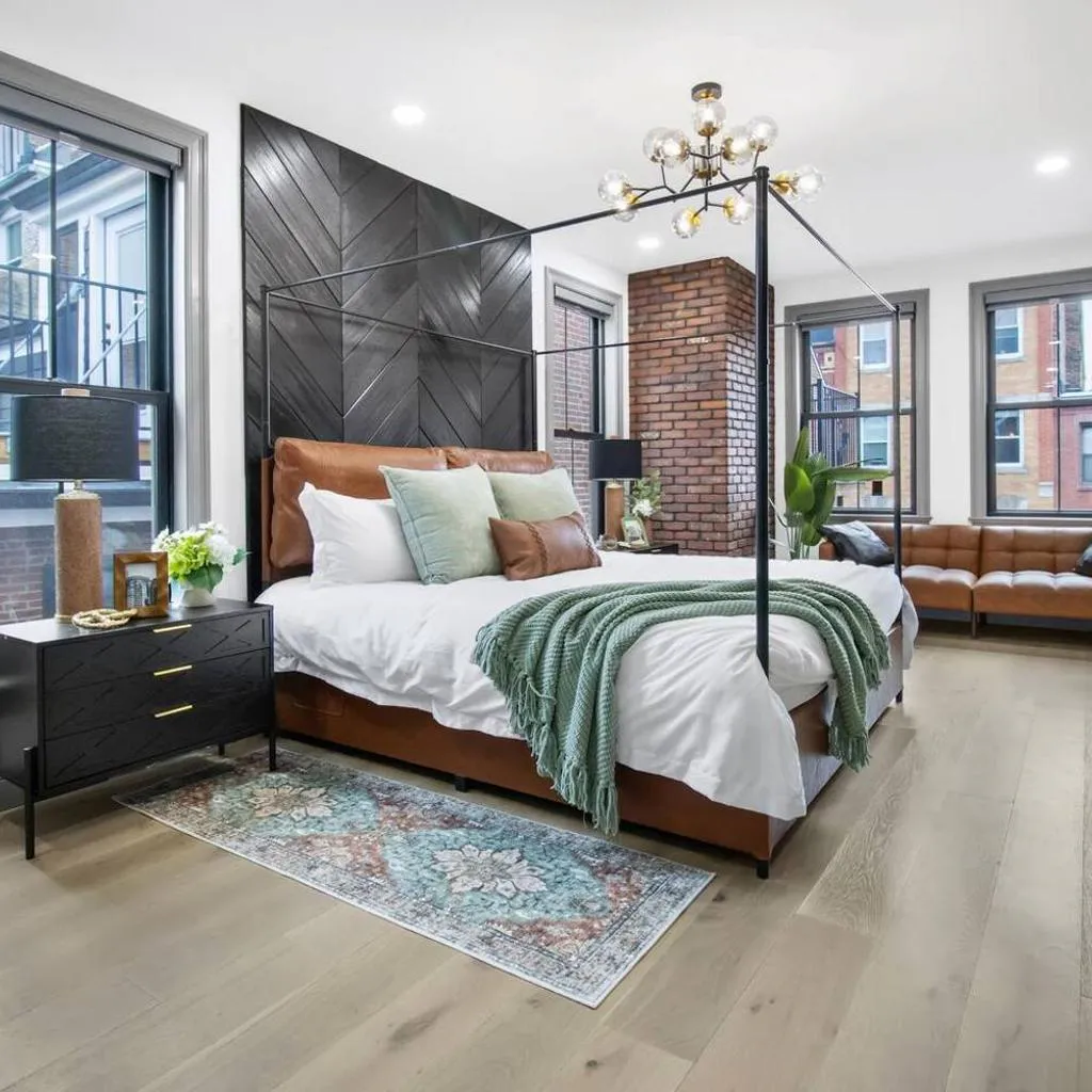 Photograph of North End 2-Story Penthouse | Prime Location