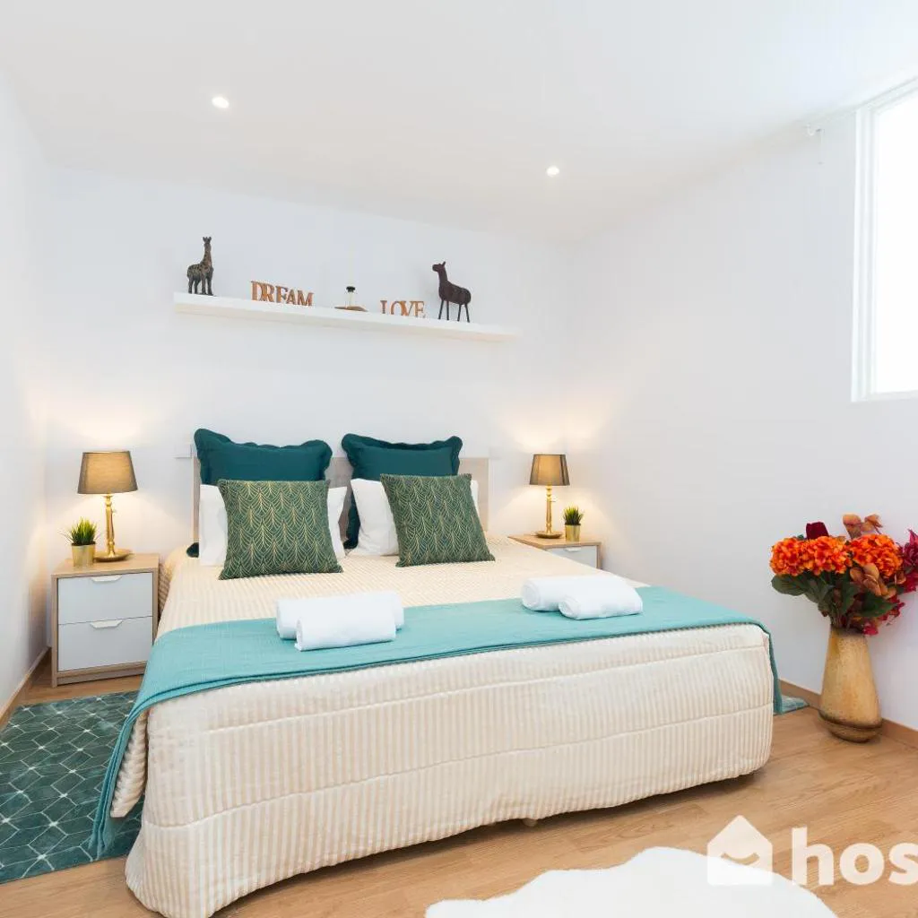 Photograph of Host Wise - Colorful Fresh Flats - Batalha