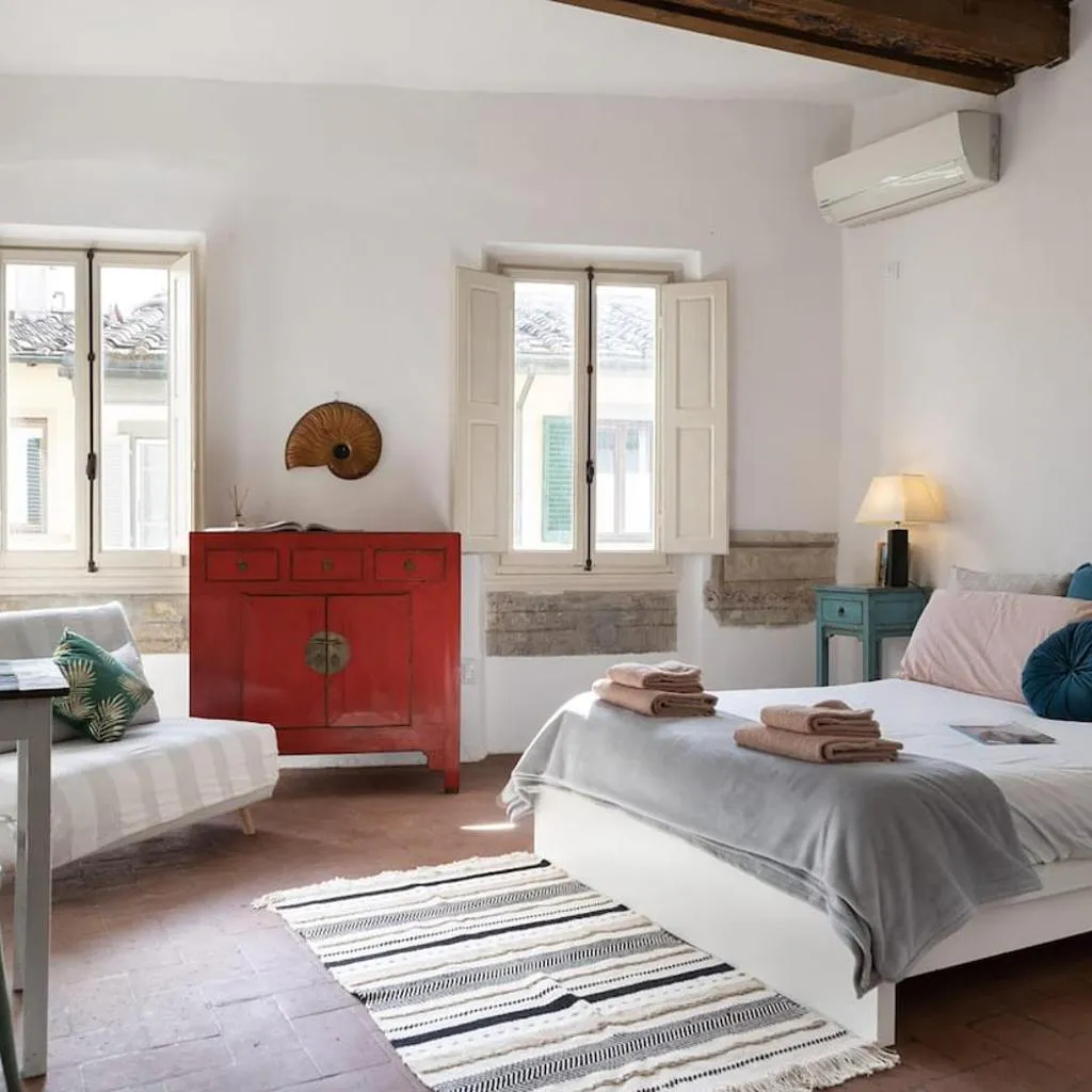 Photograph of Artsy Loft