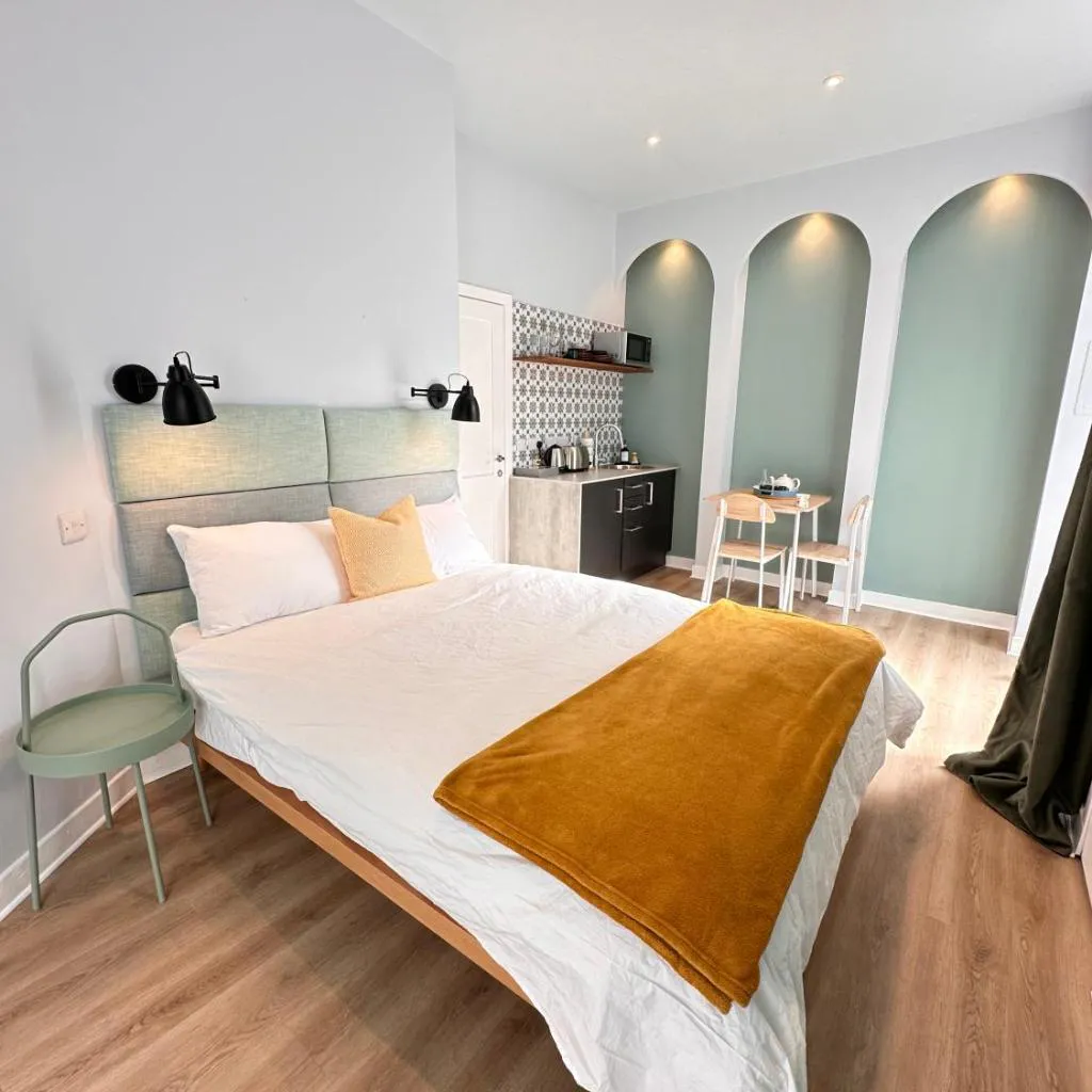 Photograph of Luxury Modern Studio l Central Edinburgh l Pet Friendly