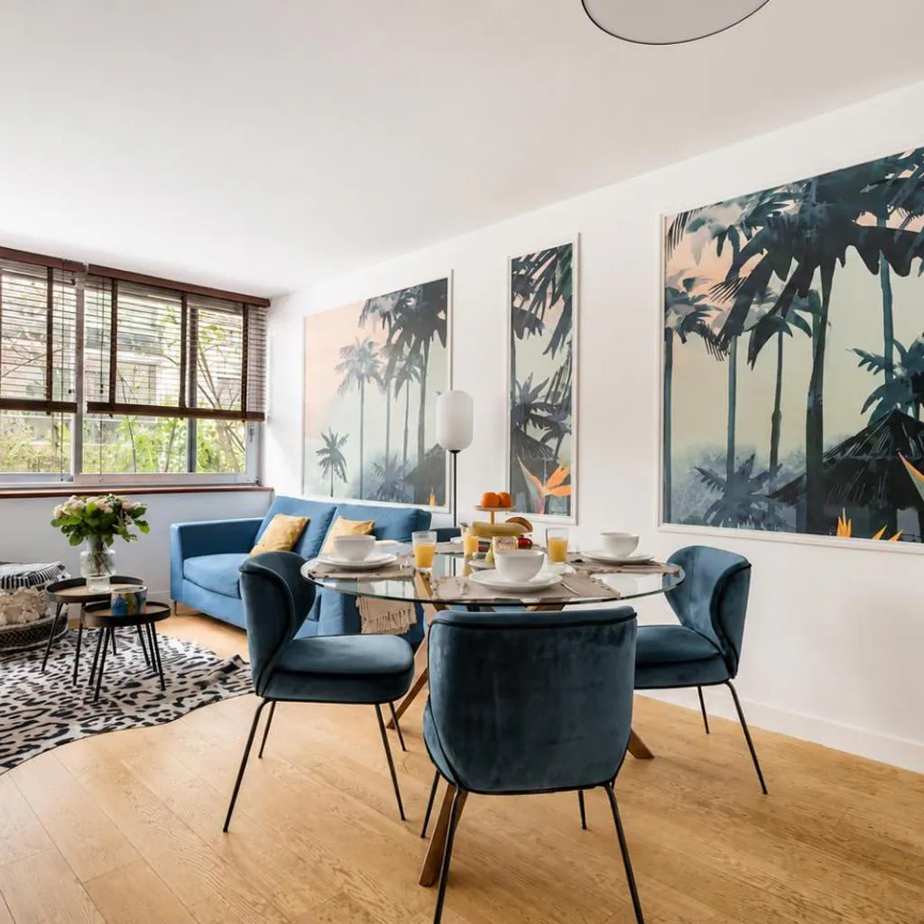 Photograph of Lavie Maison | Eiffel Tower & Beaugrenelle