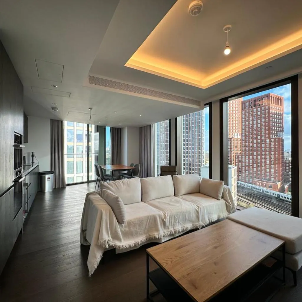 Photograph of 2-Bed Flat in Nine Elm Central London