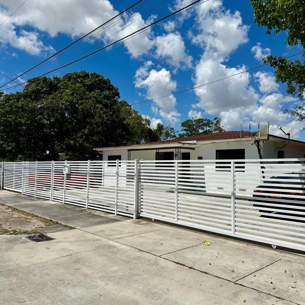 Photograph of 2 bedroom 2467
