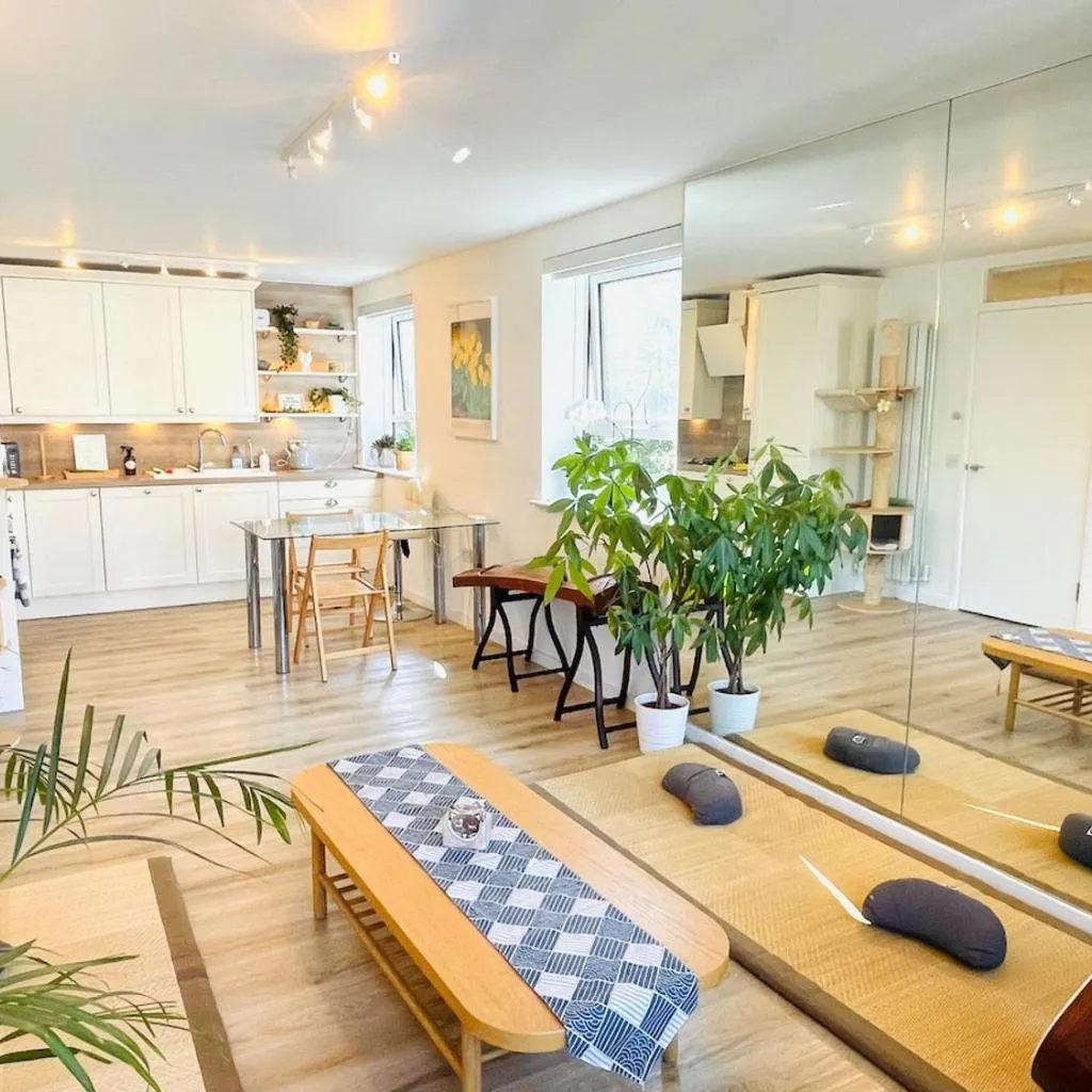 Photograph of Zen Flat Next to Greenwich Park & Thames River