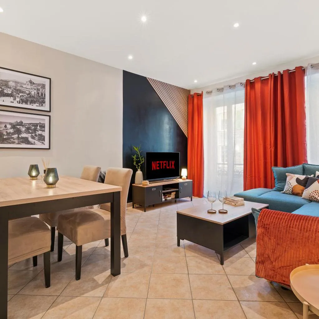Photograph of Nice - Renting - LASCARIS - Charm & Spacious & Comfort 3P Port Bonaparte