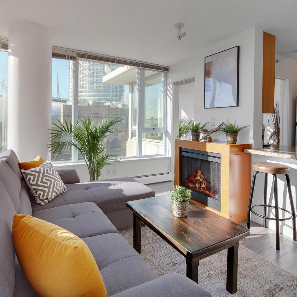 Photograph of Stylish 2BD Condo in Downtown with Marina View