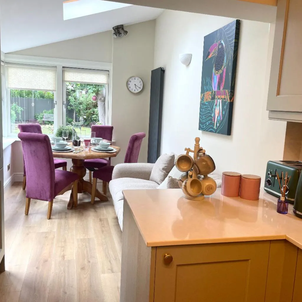 Photograph of Fashionable Chic Townhouse in D4