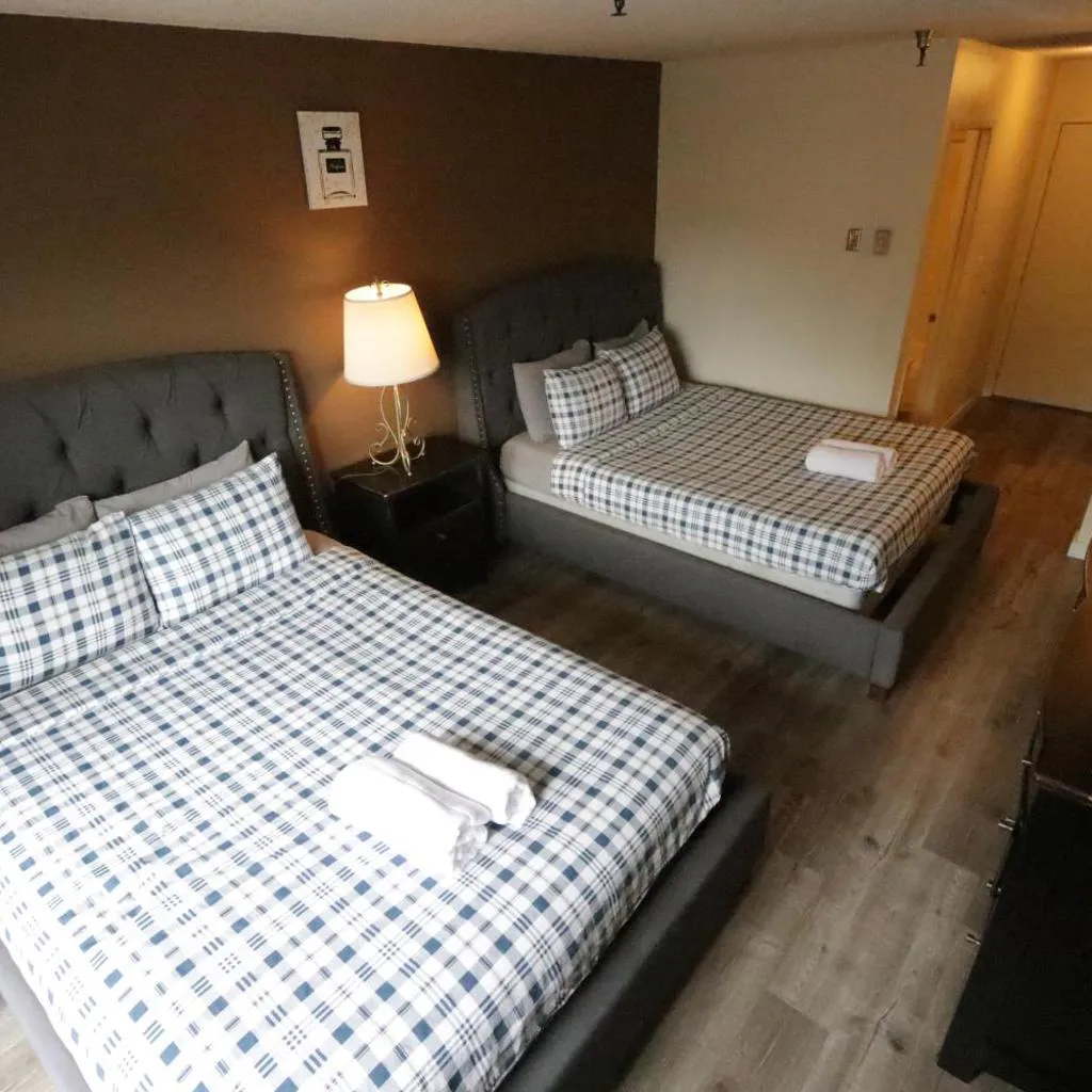 Photograph of Beautiful 2 Queed Beds Apart in BH