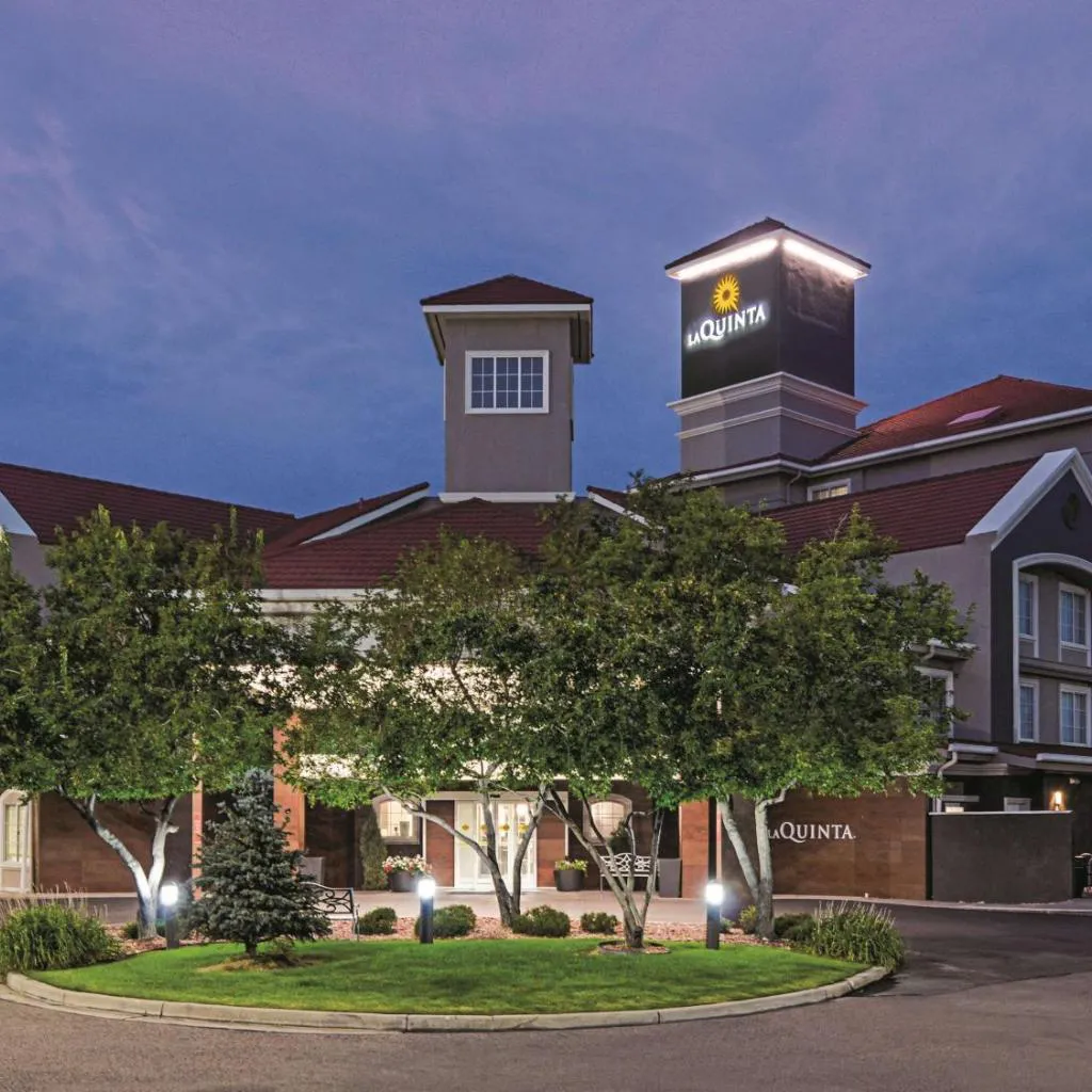 Photograph of La Quinta Inn & Suites by Wyndham Denver Airport DIA