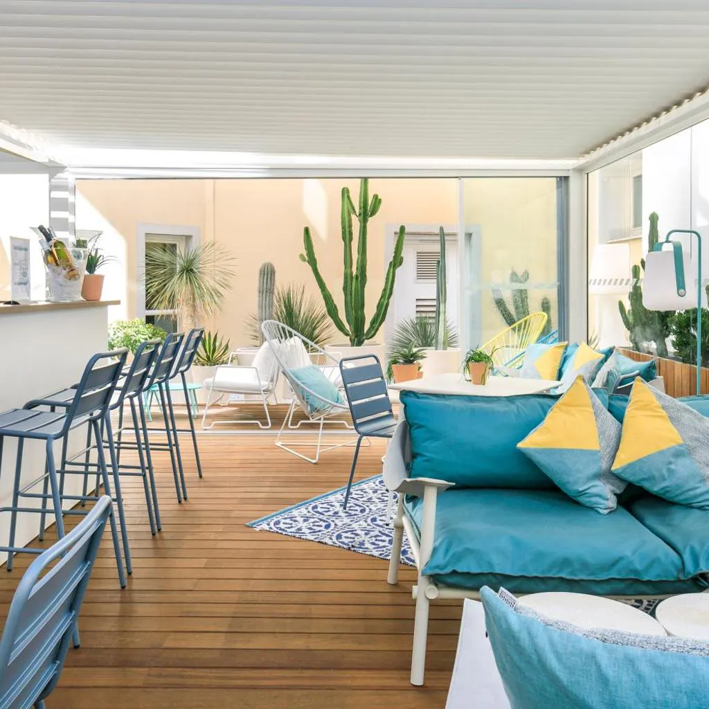 Photograph of The Deck Hotel by Happyculture