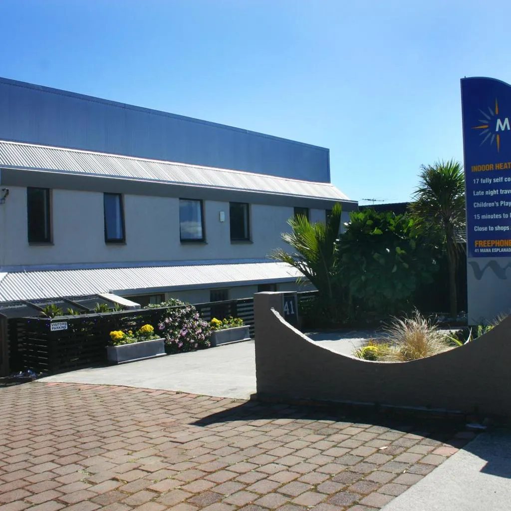 Photograph of AAA Mana Motel