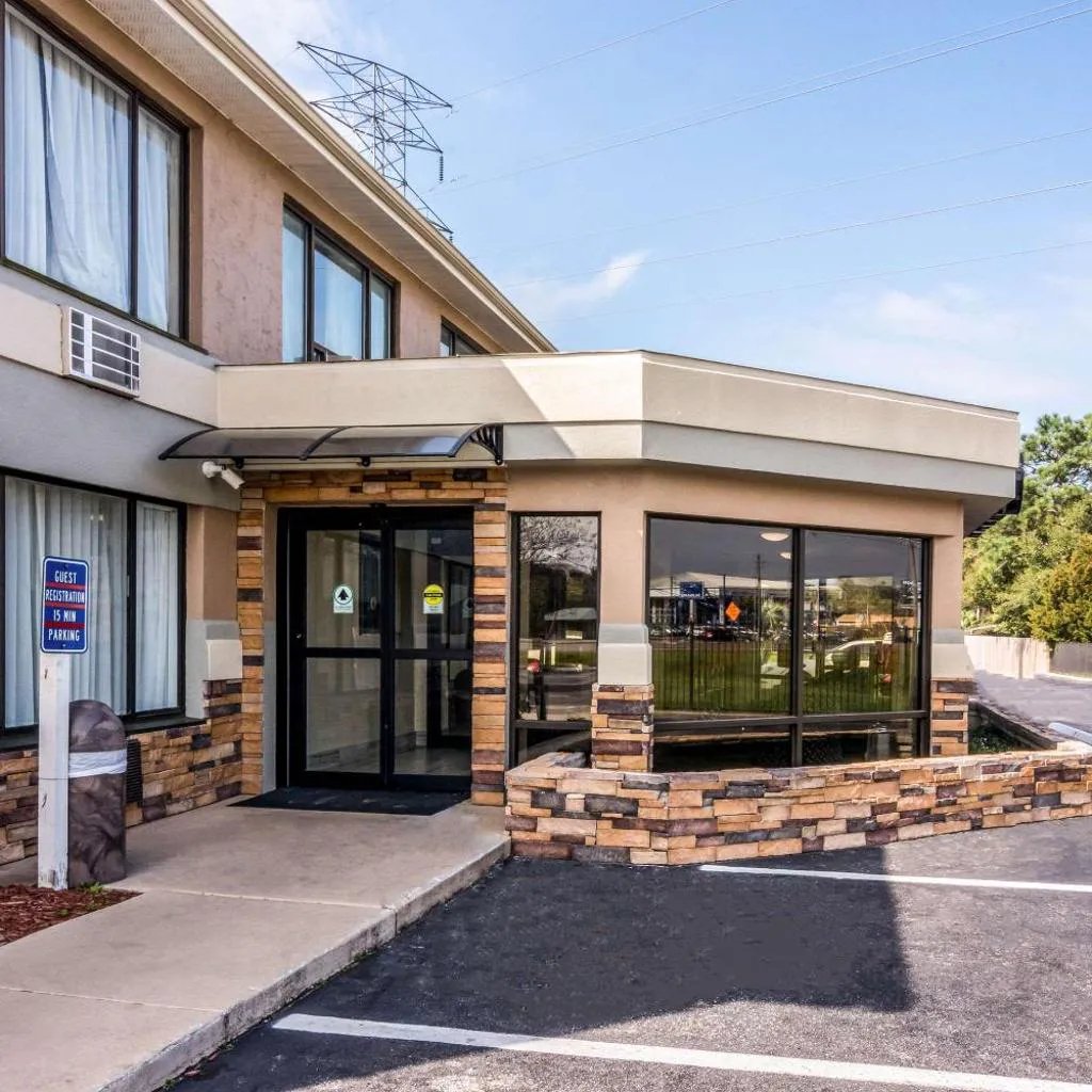 Photograph of Quality Inn Pensacola North