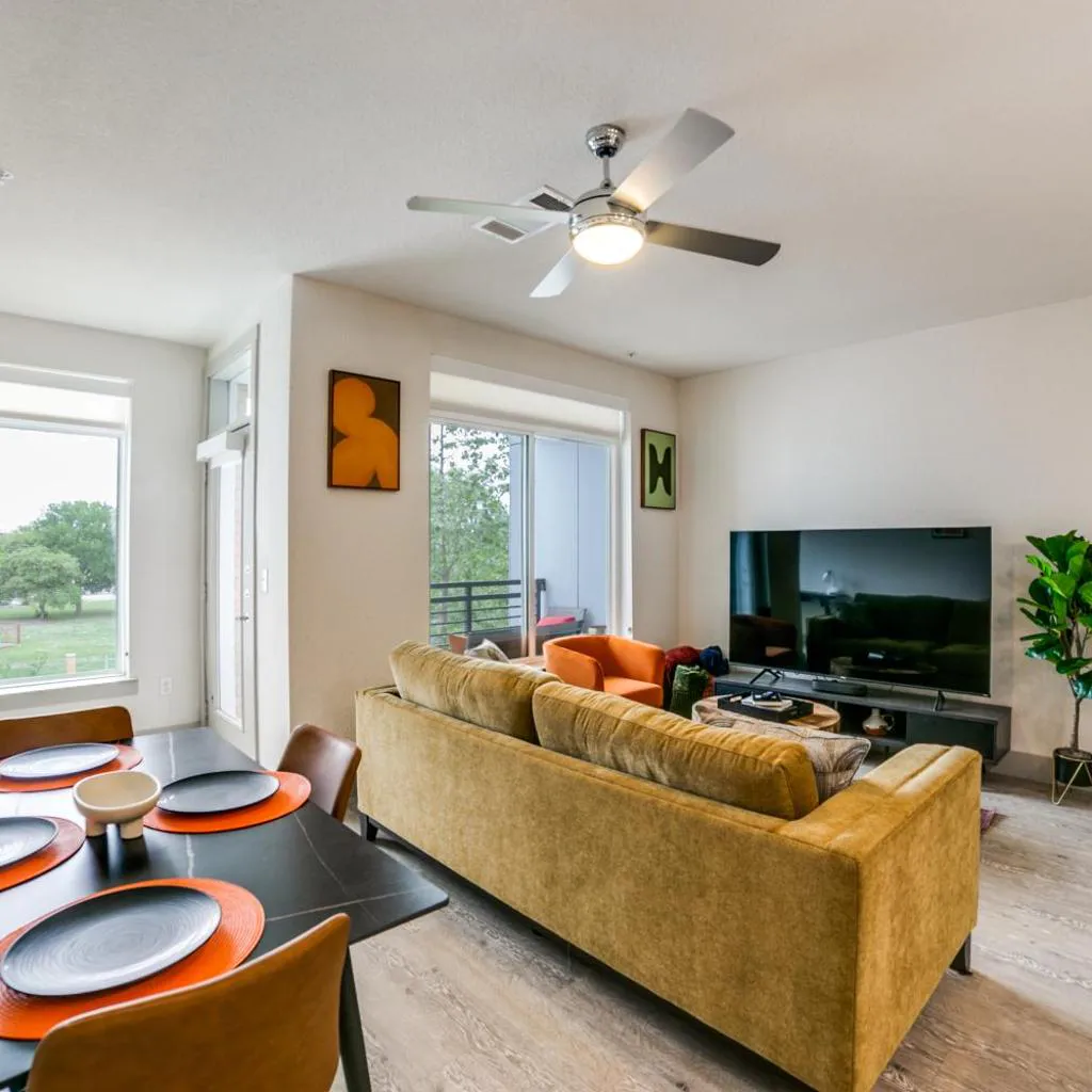 Photograph of Downtown Apartment with Riverwalk views Free Parking Pet Friendly Centrally Located on the Riverwalk