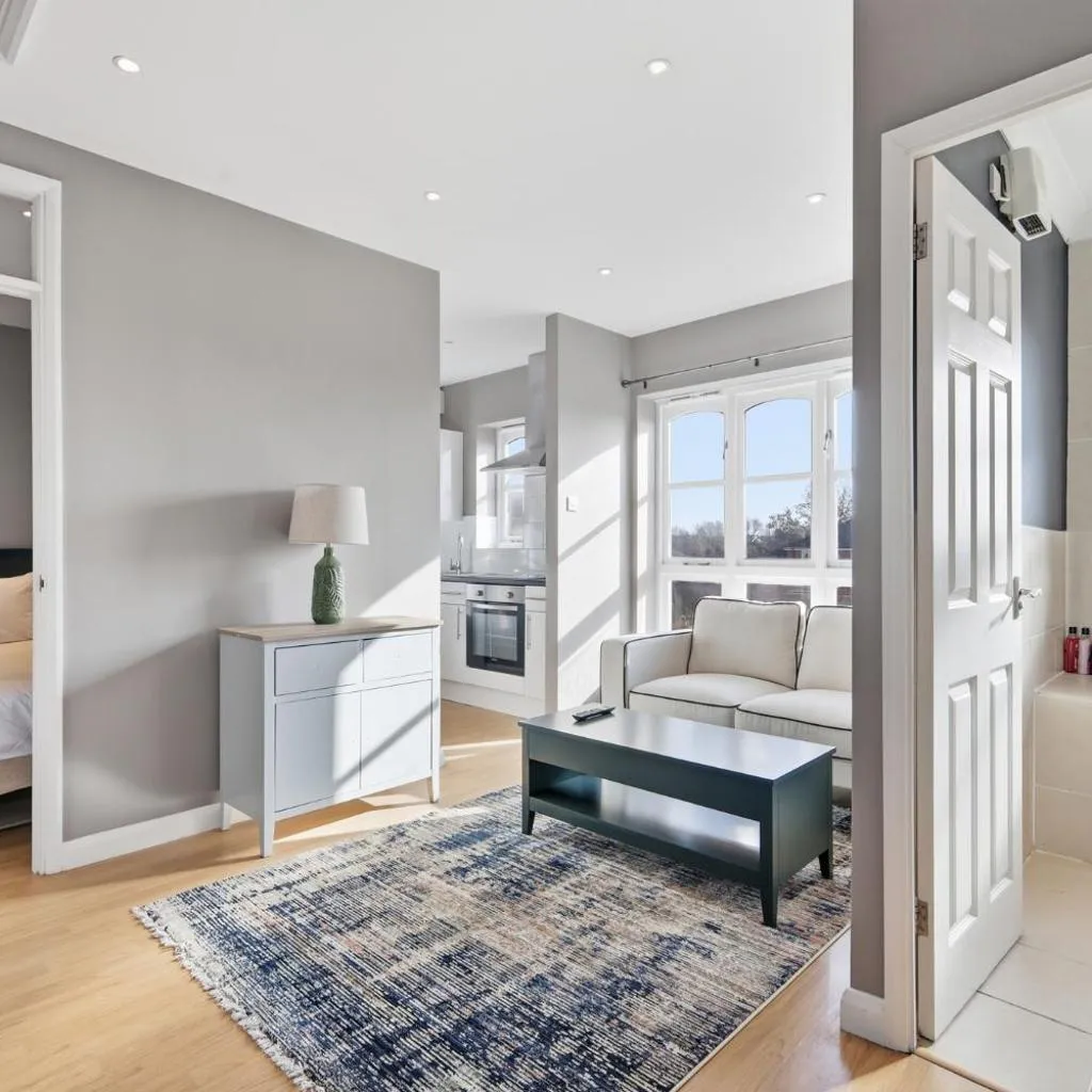 Photograph of Bright 1-Bed 3rd Floor Near DLR Canary Wharf