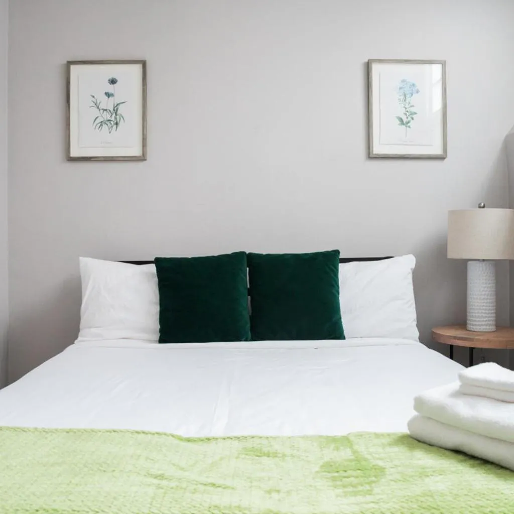 Photograph of Perfect Traveling Nurse Housing in Theatre District