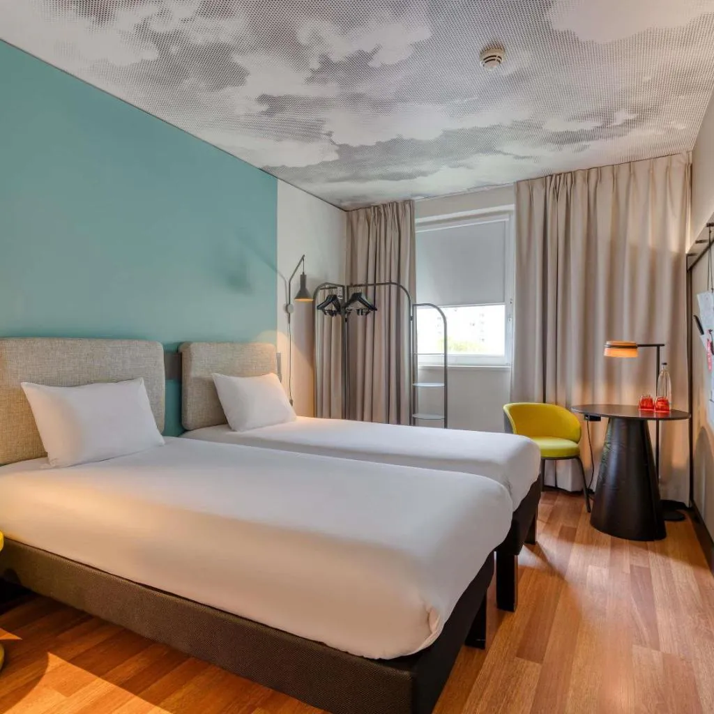 Photograph of ibis Berlin Kurfuerstendamm
