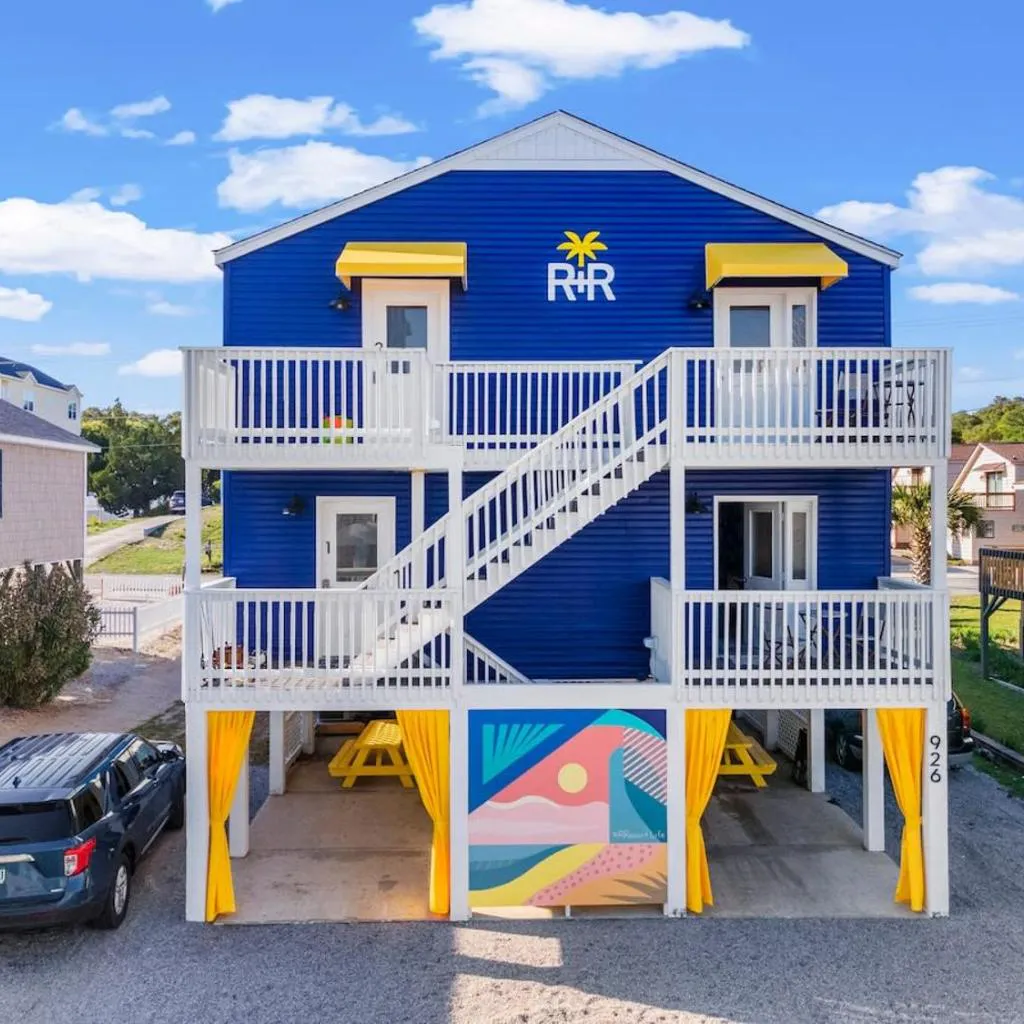 Photograph of Beach Nest 4 Stylish 2Min Walk to Beach
