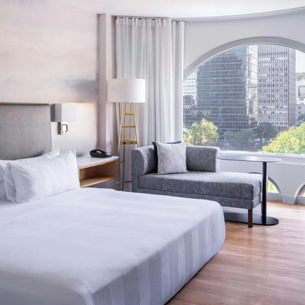 Photograph of Montreal Marriott Chateau Champlain
