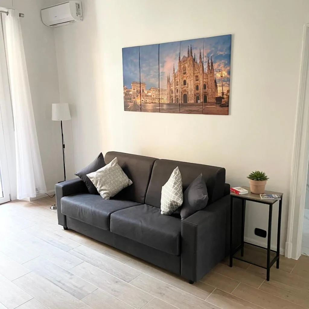 Photograph of Ampio bilocale zona Navigli