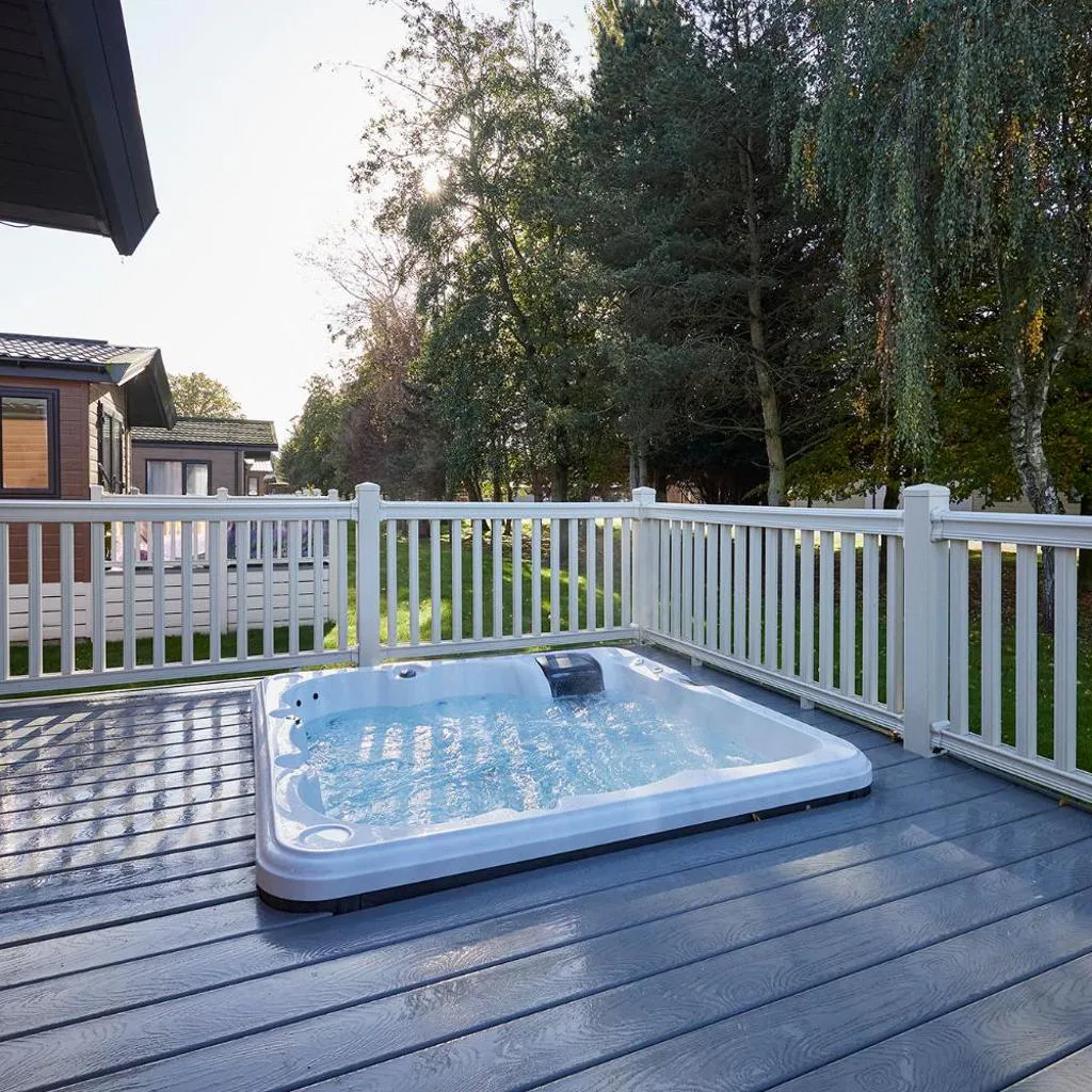 Photograph of Lucky Lodge with Hot Tub