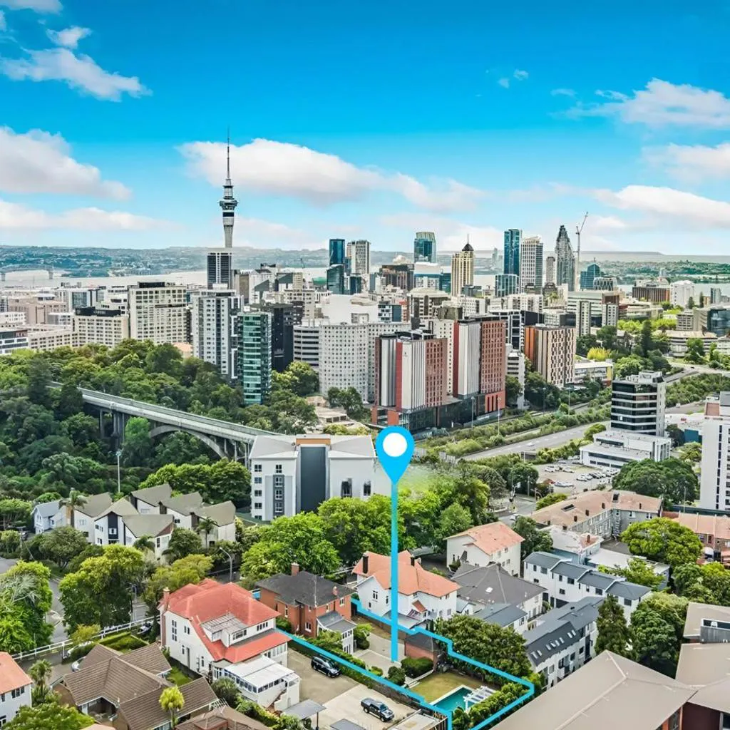 Photograph of Auckland City Oasis with Pool