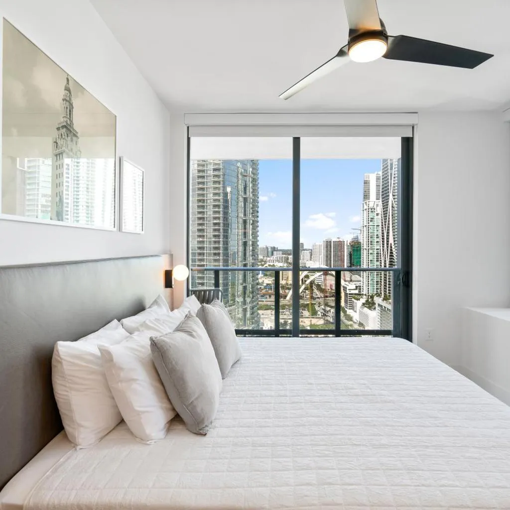Photograph of Stunning Views Dwntwn Miami 2BR Unit - Floor 28th