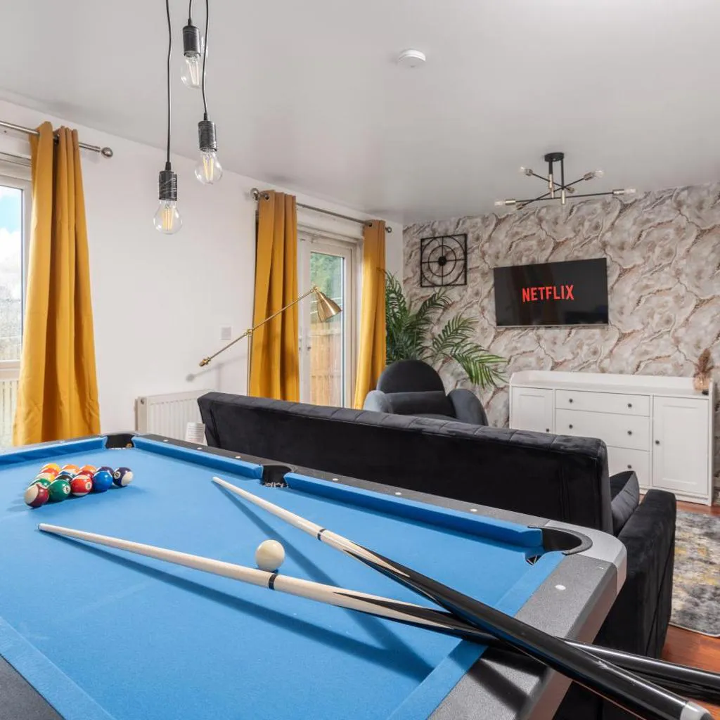 Photograph of Coop Arena & Etihad - Free Parking - Pool Table
