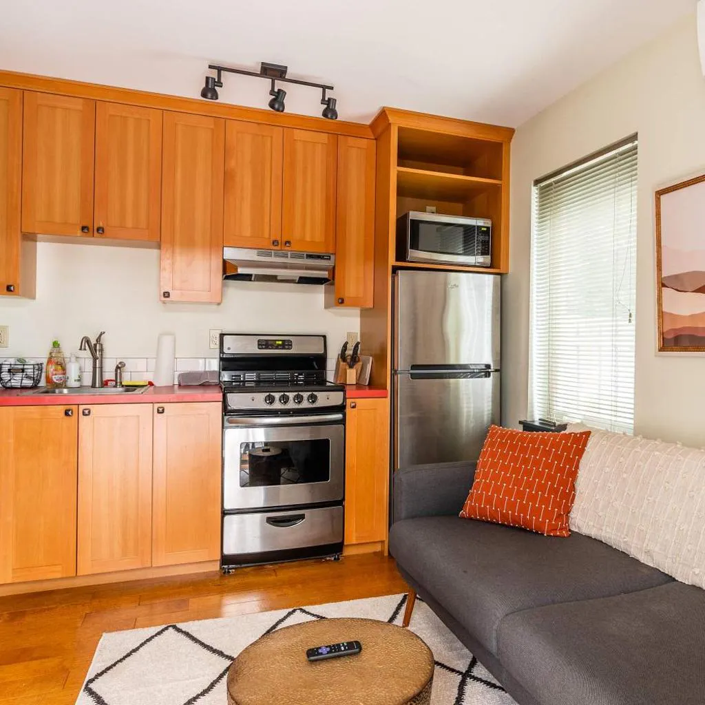Photograph of Stay Portland - Quirky Micro Apt - Foodies, Artists, Coffee Lovers