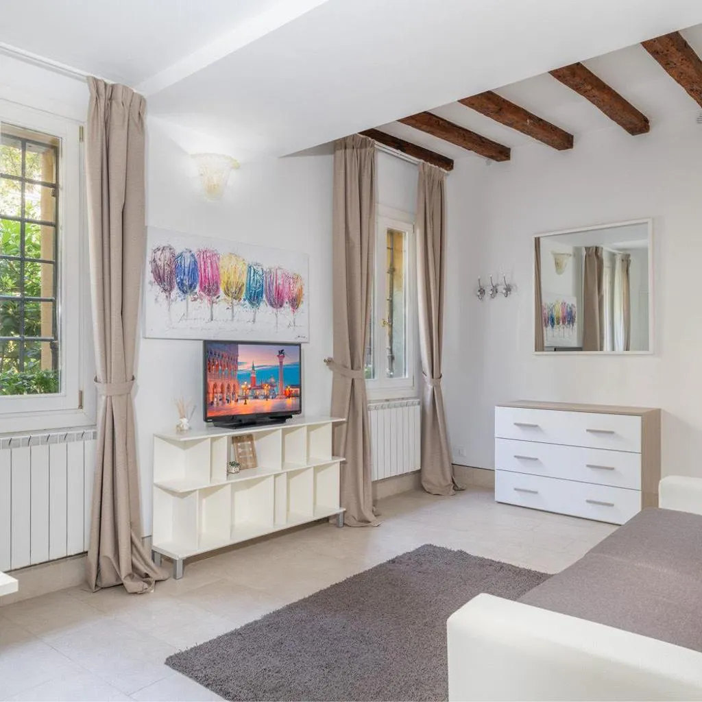 Photograph of Venice Apartments San Samuele