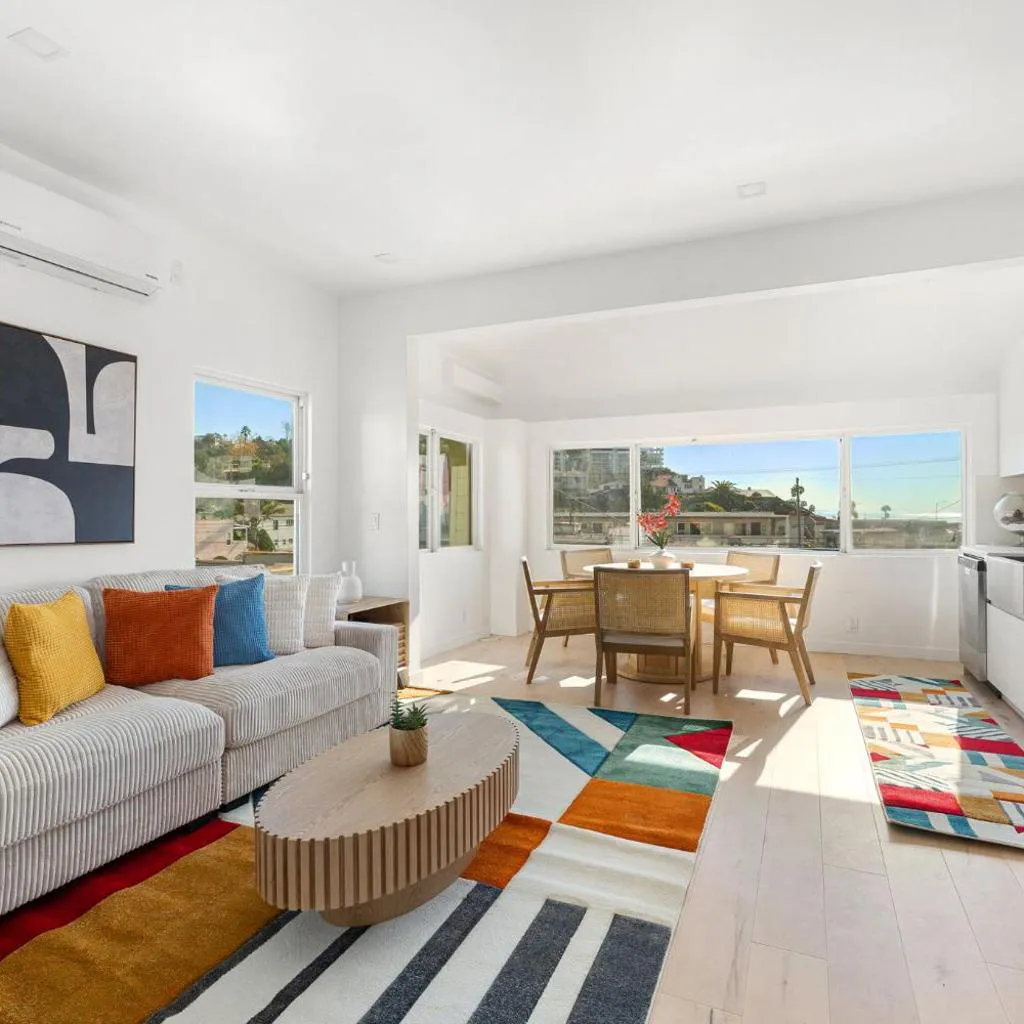 Photograph of Pacific Coast Suites - Oceanfront Living