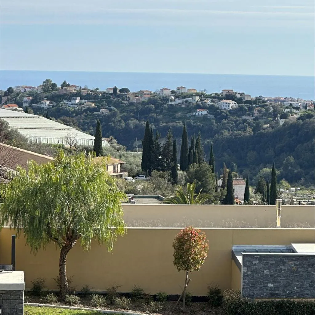 Photograph of Villa de charme 6 Pièces avec Vue Mer sur les Hauteurs de Nice