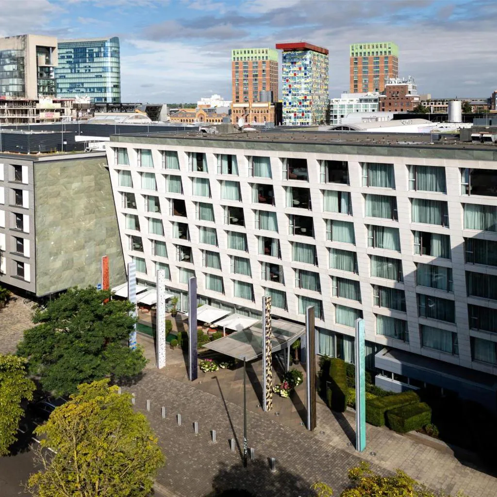 Photograph of Radisson Blu Media Harbour Hotel, Düsseldorf