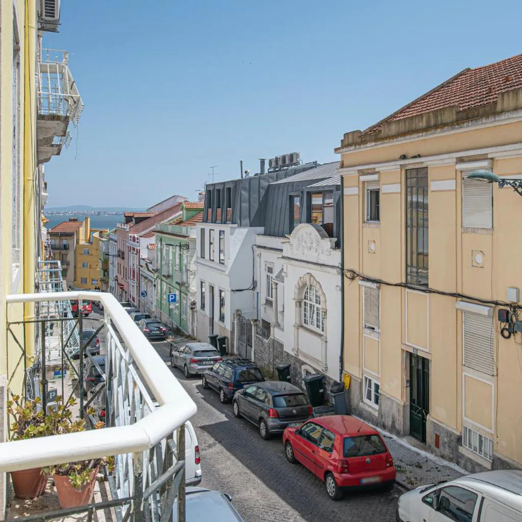 Photograph of Sunny Lisbon Gem