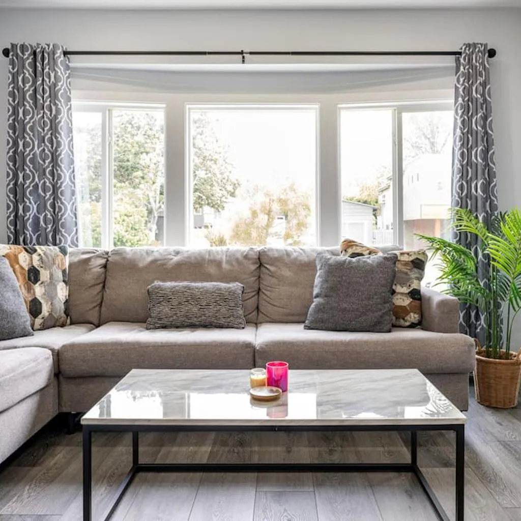 Photograph of Adorable 2BR-2BA House with EV & Free Parking and Family Friendly in Los Angeles